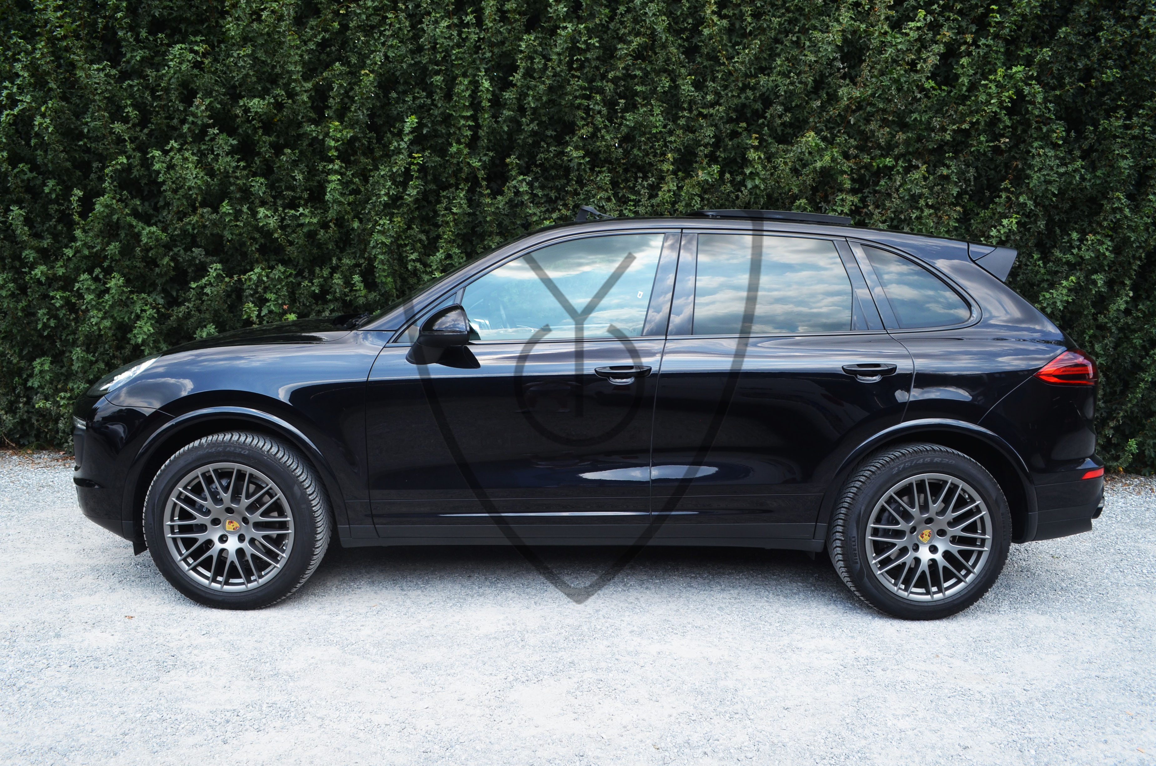 PORSCHE CAYENNE 3.0D PLATINIUM — image 24
